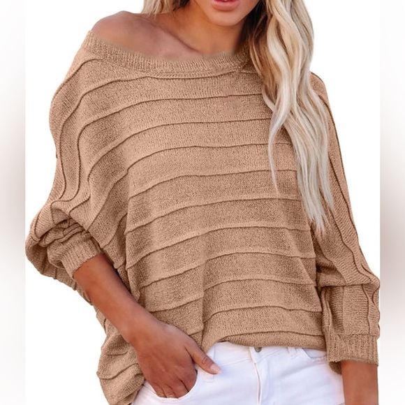 Aakaa Sweaters - Tan Sweater